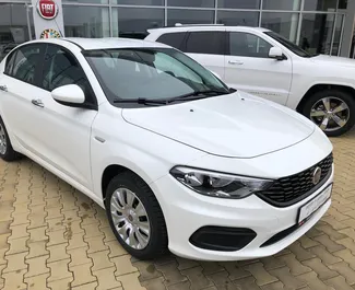 租车 Fiat Tipo #386 Manual 在 在布拉格，配备 1.4L 发动机 ➤ 来自 亚历山大 在捷克。