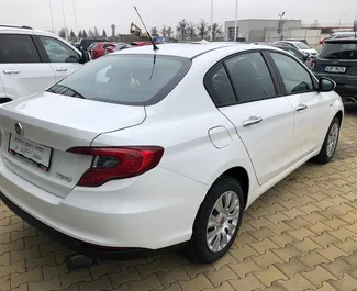 Fiat Tipo 租赁。在 在捷克 出租的 经济, 舒适性 汽车 ✓ Deposit of 400 EUR ✓ 提供 TPL, CDW, SCDW, FDW, Theft, Abroad, No Deposit 保险选项。