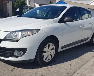 租赁 Renault Megane 的正面视图，在酒吧, 黑山共和国 ✓ 汽车编号 #534。✓ Manual 变速箱 ✓ 11 评论。