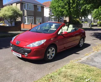 租车 Peugeot 307cc #1092 Manual 在 在克里特岛，配备 1.2L 发动机 ➤ 来自 玛丽亚 在希腊。