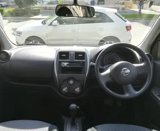 在 在塞浦路斯 租赁 Nissan March 2015 汽车，特点包括 ✓ 使用 Petrol 燃料和 79 马力 ➤ 起价 18 EUR 每天。