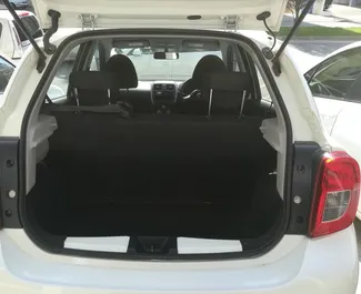 Nissan March 2015 的 Petrol 1.2L 发动机，在 在利马索尔 出租。