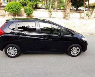 租车 Honda Fit #1294 Automatic 在 在利马索尔，配备 1.4L 发动机 ➤ 来自 狮子座 在塞浦路斯。