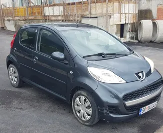 租车 Peugeot 107 #548 Automatic 在 在酒吧，配备 1.0L 发动机 ➤ 来自 戈兰 在黑山。