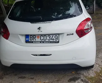 租车 Peugeot 208 #532 Manual 在 在酒吧，配备 1.6L 发动机 ➤ 来自 戈兰 在黑山。