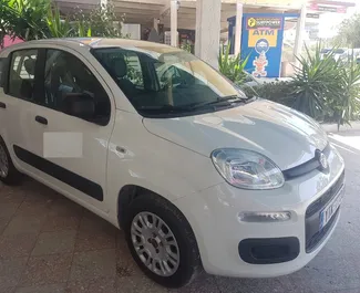 租赁 Fiat Panda 的正面视图，在罗得岛, 希腊 ✓ 汽车编号 #1490。✓ Manual 变速箱 ✓ 3 评论。