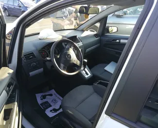 在 在保加利亚 租赁 Opel Zafira 2009 汽车，特点包括 ✓ 使用 Diesel 燃料和 110 马力 ➤ 起价 20 EUR 每天。