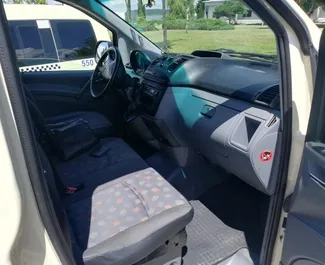 在 在保加利亚 租赁 Mercedes-Benz Vito 2011 汽车，特点包括 ✓ 使用 Diesel 燃料和 150 马力 ➤ 起价 20 EUR 每天。