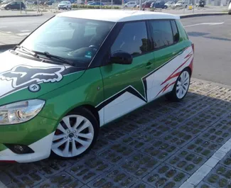 租赁 Skoda Fabia Vrs 的正面视图，在布尔加斯, 保加利亚 ✓ 汽车编号 #1666。✓ Automatic 变速箱 ✓ 0 评论。