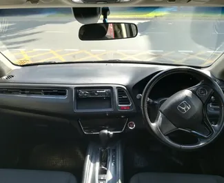 在 在塞浦路斯 租赁 Honda HR-V 2019 汽车，特点包括 ✓ 使用 Petrol 燃料和 130 马力 ➤ 起价 42 EUR 每天。