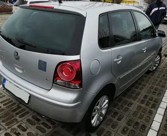 在 在保加利亚 租赁 Volkswagen Polo 2012 汽车，特点包括 ✓ 使用 Petrol 燃料和 90 马力 ➤ 起价 11 EUR 每天。