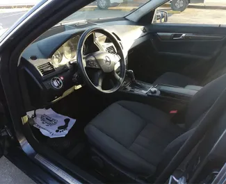 租车 Mercedes-Benz C-Class #1648 Automatic 在 在布尔加斯，配备 1.8L 发动机 ➤ 来自 尼古拉 在保加利亚。
