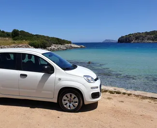 在 在希腊 租赁 Fiat Panda 2018 汽车，特点包括 ✓ 使用 Petrol 燃料和 69 马力 ➤ 起价 29 EUR 每天。