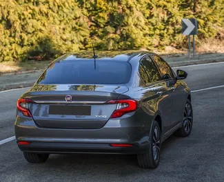 Fiat Tipo 租赁。在 在希腊 出租的 经济, 舒适性 汽车 ✓ Without Deposit ✓ 提供 TPL, FDW, Passengers, Theft 保险选项。