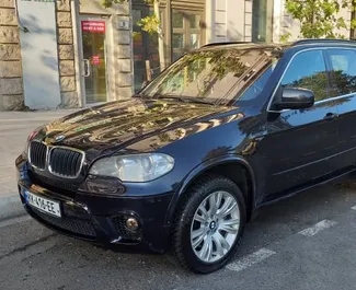 租赁 BMW X5 的正面视图，在第比利斯, 格鲁吉亚 ✓ 汽车编号 #1307。✓ Automatic 变速箱 ✓ 12 评论。