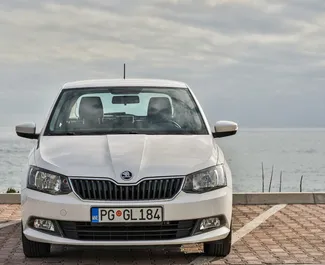 租车 Skoda Fabia #2006 Automatic 在 在布德瓦，配备 1.1L 发动机 ➤ 来自 米兰 在黑山。