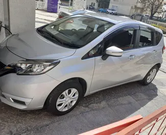 在 在塞浦路斯 租赁 Nissan Note 2020 汽车，特点包括 ✓ 使用 Petrol 燃料和 95 马力 ➤ 起价 20 EUR 每天。