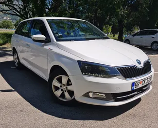 在 在黑山 租赁 Skoda Fabia Combi 2018 汽车，特点包括 ✓ 使用 Diesel 燃料和 90 马力 ➤ 起价 22 EUR 每天。