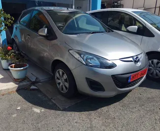 租赁 Mazda Demio 的正面视图，在利马索尔, 塞浦路斯 ✓ 汽车编号 #2199。✓ Automatic 变速箱 ✓ 7 评论。