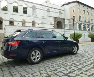 租车 Skoda Superb Combi #22 Automatic 在 在布拉格，配备 1.6L 发动机 ➤ 来自 瓦迪姆 在捷克。