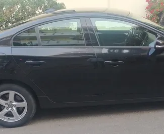 租车 Volvo S60 #2350 Manual 在 在克里特岛，配备 1.6L 发动机 ➤ 来自 基里亚科斯 在希腊。