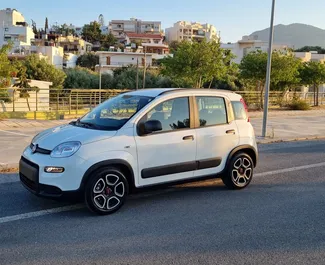 在 在希腊 租赁 Fiat Panda 4x4 2021 汽车，特点包括 ✓ 使用 Hybrid 燃料和 70 马力 ➤ 起价 31 EUR 每天。