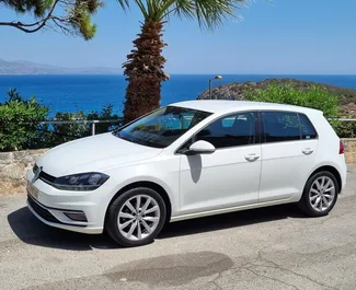 在 在希腊 租赁 Volkswagen Golf 7 2019 汽车，特点包括 ✓ 使用 Petrol 燃料和 110 马力 ➤ 起价 79 EUR 每天。