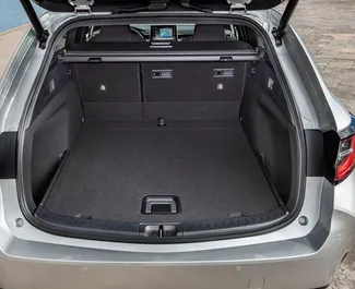 租车 Toyota Corolla Touring Sports #2426 Automatic 在 在布尔加斯，配备 1.8L 发动机 ➤ 来自 Ivaylo 在保加利亚。