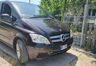 租赁 Mercedes-Benz Vito Bus 的正面视图，在贝尔格莱德, 塞尔维亚 ✓ 汽车编号 #3311。✓ Manual 变速箱 ✓ 1 评论。