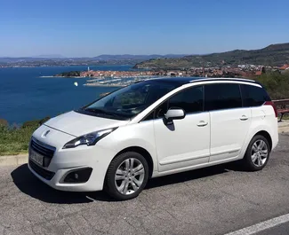 租赁 Peugeot 5008 的正面视图，在卢布尔雅那, 斯洛文尼亚 ✓ 汽车编号 #3374。✓ Automatic 变速箱 ✓ 3 评论。