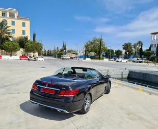 Mercedes-Benz E-Class Cabrio 租赁。在 在塞浦路斯 出租的 高级, 敞篷车 汽车 ✓ Deposit of 1000 EUR ✓ 提供 TPL, CDW, SCDW, FDW, Theft, Young 保险选项。