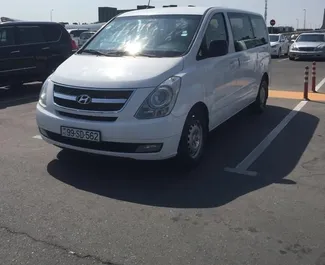 租赁 Hyundai H1 的正面视图，在巴库, 阿塞拜疆 ✓ 汽车编号 #3528。✓ Automatic 变速箱 ✓ 1 评论。