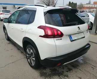 租赁 Peugeot 2008 的正面视图，在卢布尔雅那, 斯洛文尼亚 ✓ 汽车编号 #3404。✓ Automatic 变速箱 ✓ 0 评论。