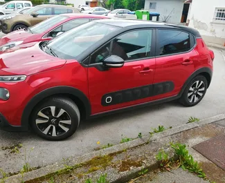 租赁 Citroen C3 的正面视图，在卢布尔雅那, 斯洛文尼亚 ✓ 汽车编号 #3461。✓ Manual 变速箱 ✓ 0 评论。