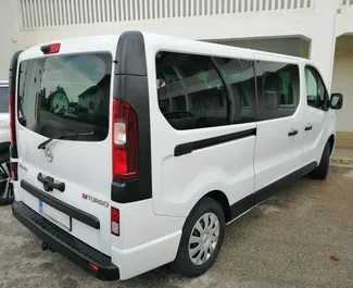 租赁 Opel Vivaro 的正面视图，在卢布尔雅那, 斯洛文尼亚 ✓ 汽车编号 #3403。✓ Automatic 变速箱 ✓ 0 评论。