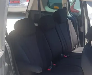 Mazda Premacy 租赁。在 在塞浦路斯 出租的 舒适性, 小型货车 汽车 ✓ Deposit of 400 EUR ✓ 提供 TPL, CDW 保险选项。