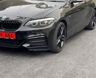 租赁 BMW 218i Cabrio 的正面视图，在利马索尔, 塞浦路斯 ✓ 汽车编号 #3981。✓ Automatic 变速箱 ✓ 1 评论。