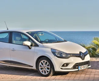 租赁 Renault Clio 4 的正面视图，在布德瓦, 黑山共和国 ✓ 汽车编号 #4170。✓ Automatic 变速箱 ✓ 34 评论。