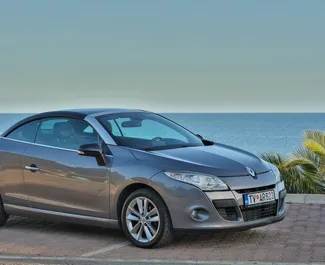 租赁 Renault Megane Cabrio 的正面视图，在布德瓦, 黑山共和国 ✓ 汽车编号 #4168。✓ Automatic 变速箱 ✓ 3 评论。