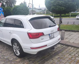 在 在格鲁吉亚 租赁 Audi Q7 2014 汽车，特点包括 ✓ 使用 Petrol 燃料和 233 马力 ➤ 起价 170 GEL 每天。