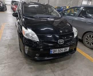 租车 Toyota Prius #5390 Automatic 在 在第比利斯，配备 1.8L 发动机 ➤ 来自 Grigol 在格鲁吉亚。