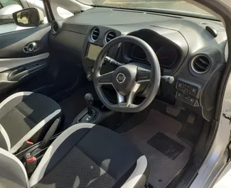 Nissan Note 2020 的 Petrol 1.3L 发动机，在 在利马索尔 出租。