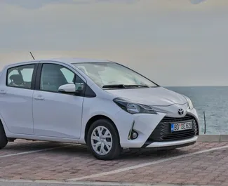 租车 Toyota Yaris #486 Automatic 在 在布德瓦，配备 1.5L 发动机 ➤ 来自 克里斯蒂娜 在黑山。