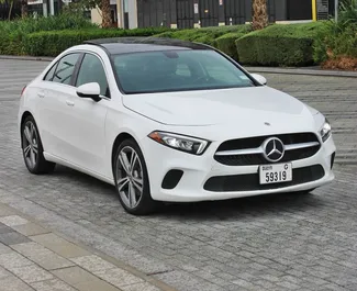 在 阿联酋 租赁 Mercedes-Benz A-Class 2021 汽车，特点包括 ✓ 使用 Petrol 燃料和 300 马力 ➤ 起价 350 AED 每天。