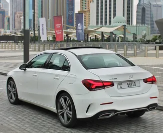 Mercedes-Benz A-Class 2021 在 在迪拜 可租赁，具有 250 km/day 里程限制。