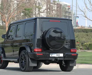 Mercedes-Benz G63 AMG 2023 在 在迪拜 可租赁，具有 250 km/day 里程限制。