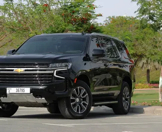 租车 Chevrolet Tahoe #5990 Automatic 在 在迪拜，配备 5.7L 发动机 ➤ 来自 Akil 阿联酋。