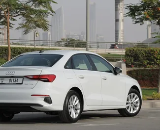 租车 Audi A3 Sedan #5979 Automatic 在 在迪拜，配备 2.0L 发动机 ➤ 来自 Akil 阿联酋。