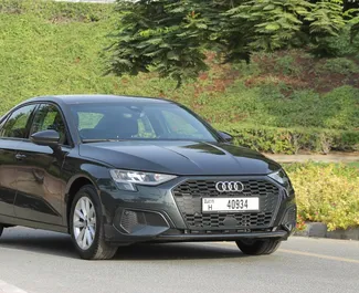 租车 Audi A3 Sedan #5976 Automatic 在 在迪拜，配备 2.0L 发动机 ➤ 来自 Akil 阿联酋。