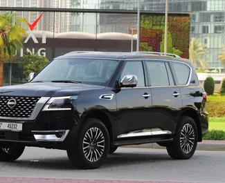 在 阿联酋 租赁 Nissan Patrol 2022 汽车，特点包括 ✓ 使用 Petrol 燃料和 400 马力 ➤ 起价 500 AED 每天。